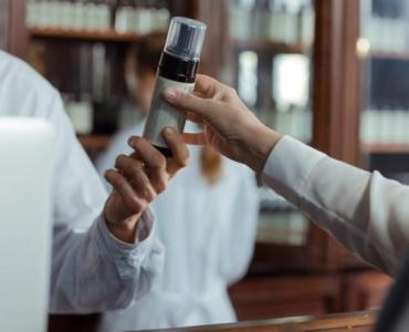 Melazma hormonalna pod kontrolą: skuteczne kremy i składniki, które naprawdę działają