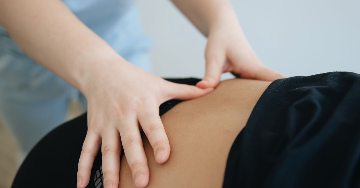 Jak ukoić ból biodra przy zwyrodnieniu – naturalnie i skutecznie